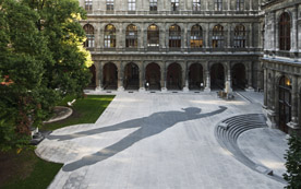 BIG Art Projekt von Iris Andraschek für den Arkadenhof der Universität Wien. BIG Art Projekt von Iris Andraschek für den Arkadenhof der Universität Wien.
